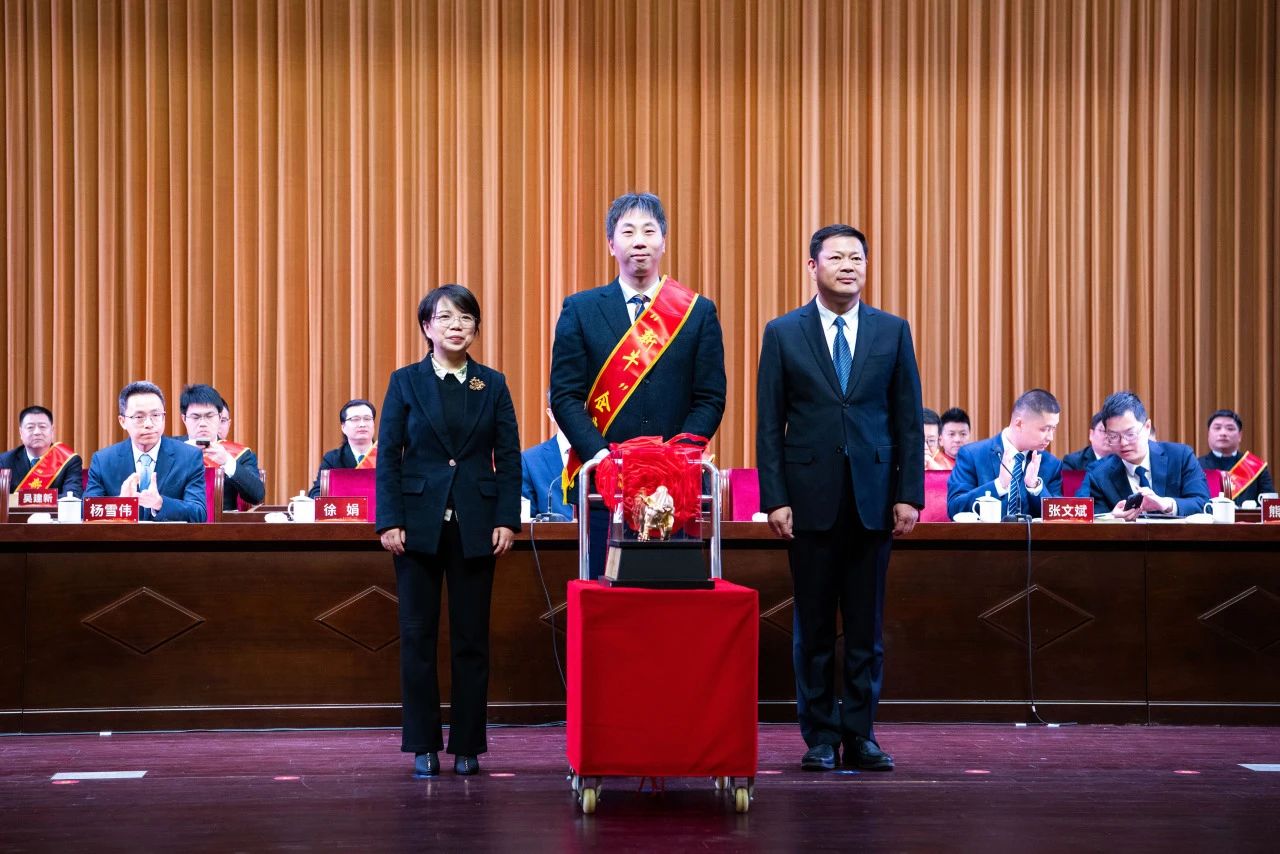 開門紅 | 巨人集團獲區多項表彰
